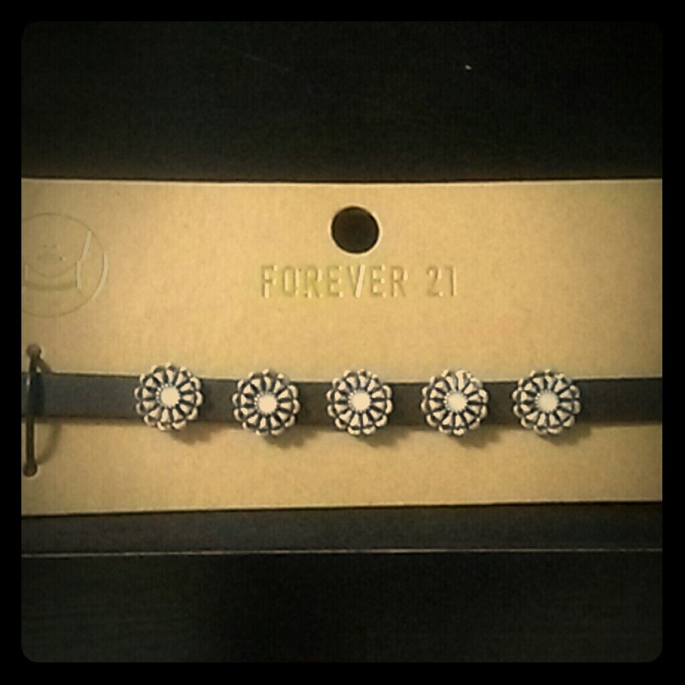 Forever 21 necklace